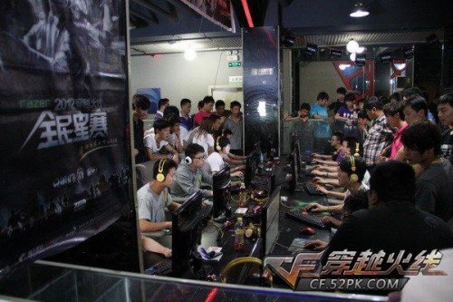 激烈竞争中 激烈竞争中