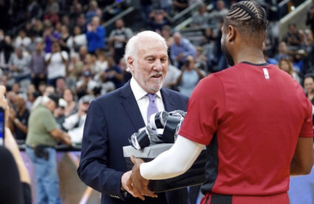 似乎被玻利 似乎被玻利